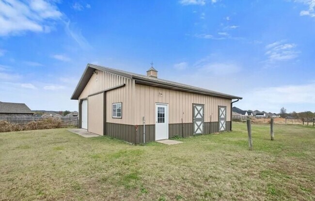 Building Photo - 4657 Butterfield Coach Rd