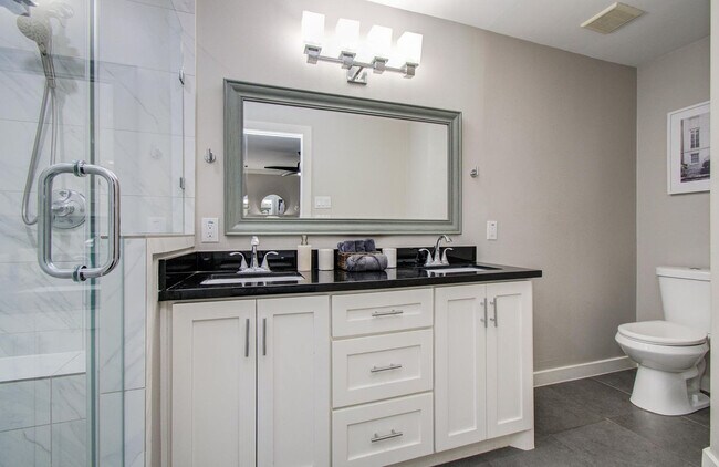 Building Photo - 4749 Benning Dr