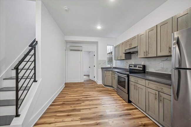 Building Photo - 3BR/1BA Home | North Philly