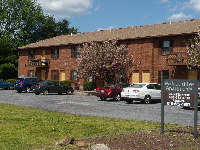 Building Photo - Franklin-Walnut Apartments