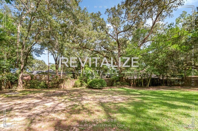 Building Photo - 2949 Cloverland Ct
