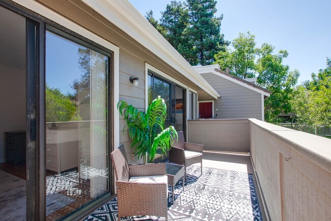 Building Photo - 1075 Shadowridge Dr