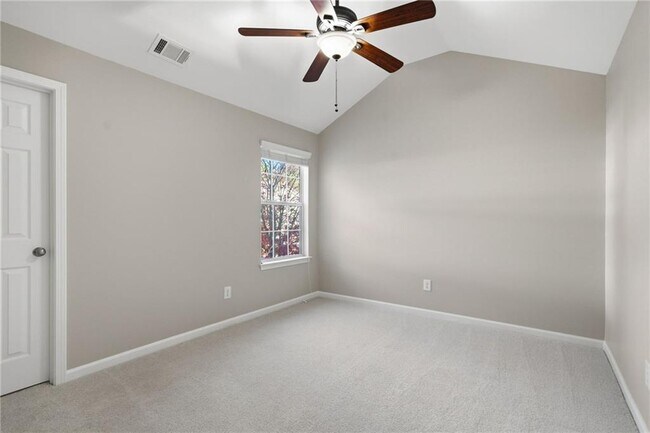 Building Photo - 326 Hidden Creek Ln