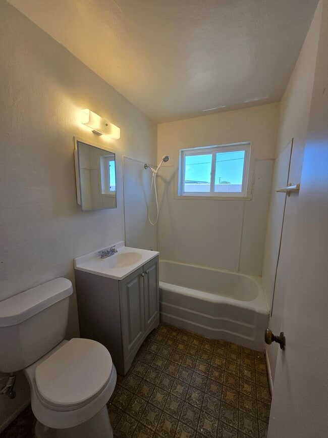 Building Photo - HUD Property