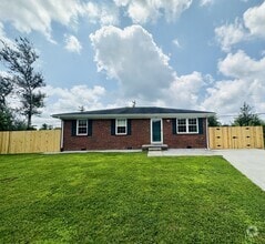 Building Photo - 3669 Sundart Dr
