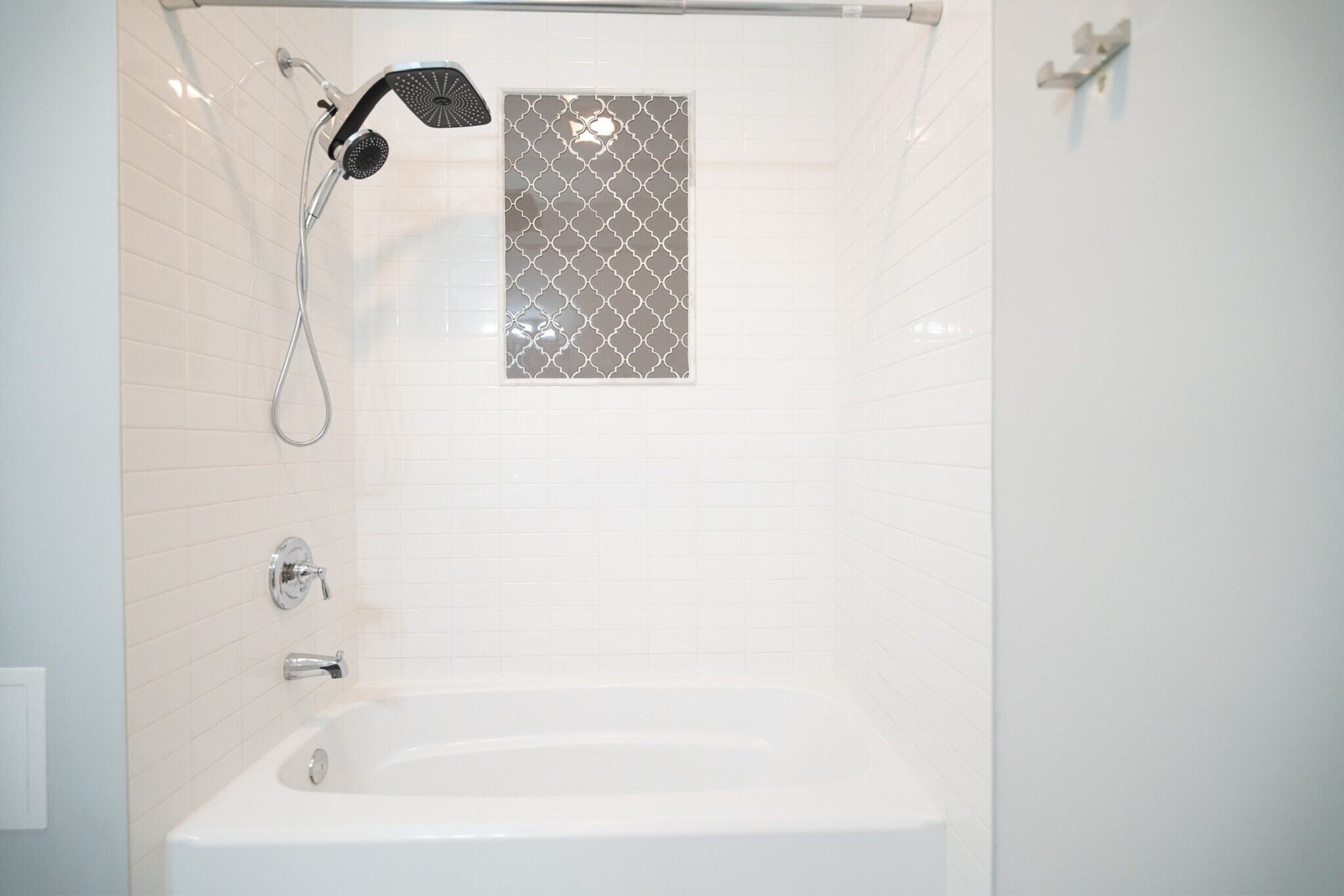 Building Photo - 7522 S Langley Ave