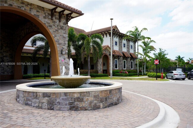 Building Photo - 9701 Blue Isle Bay