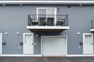 Building Photo - 1221 Pawtucket Blvd