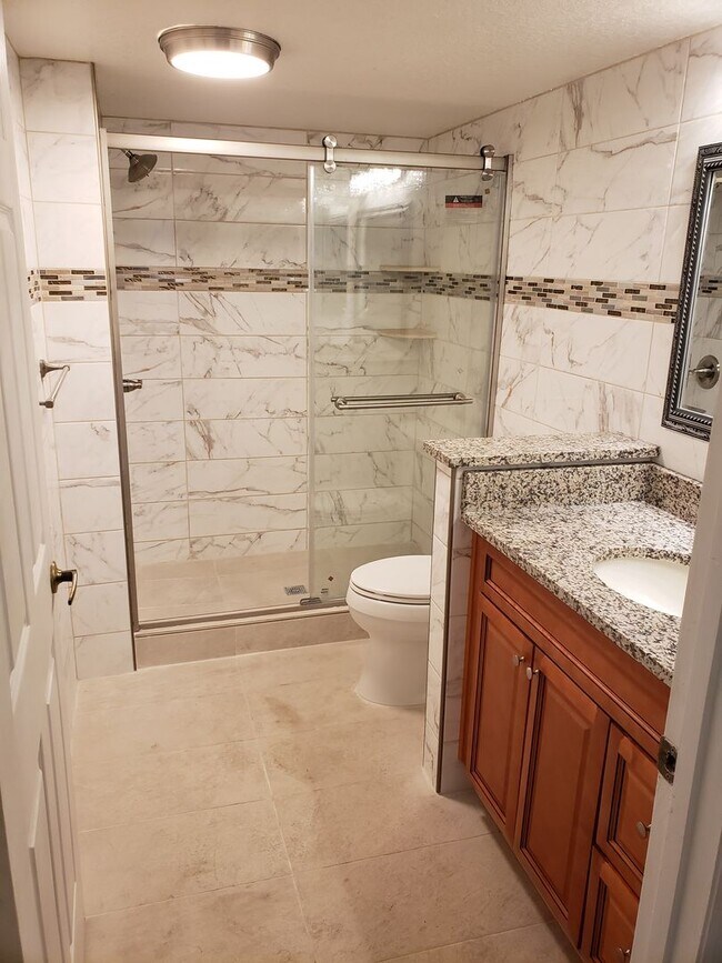 Building Photo - Seminole County - 3 bedroom, 2 bathroom.