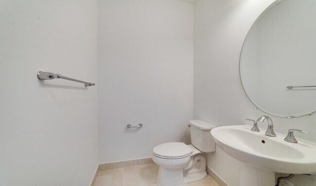 Building Photo - 9952 Brickhill Dr