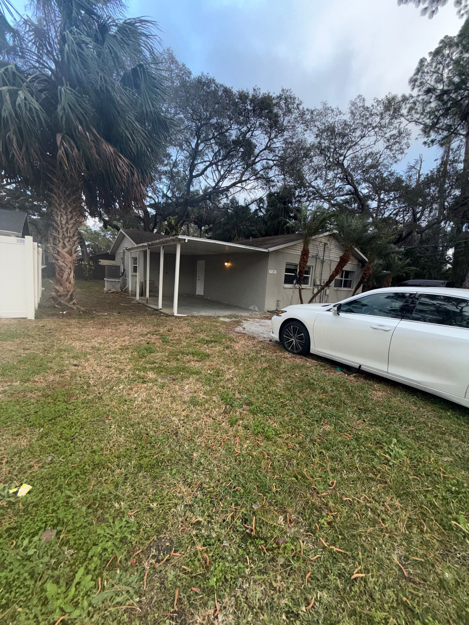 Building Photo - 7116 Oakwood Dr