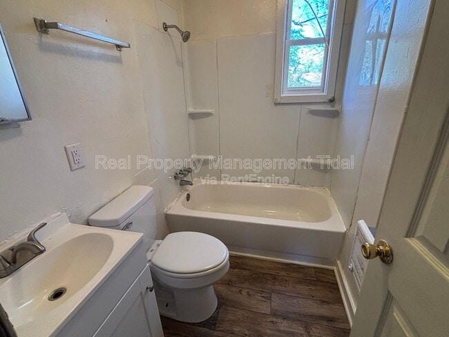 Building Photo - 412 Ben St