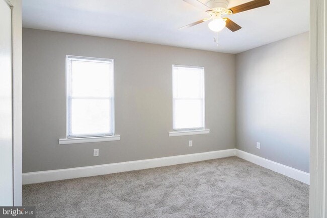 Building Photo - 614 Hunter St