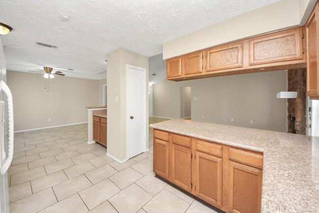 Building Photo - 14718 Windfern Forest Dr