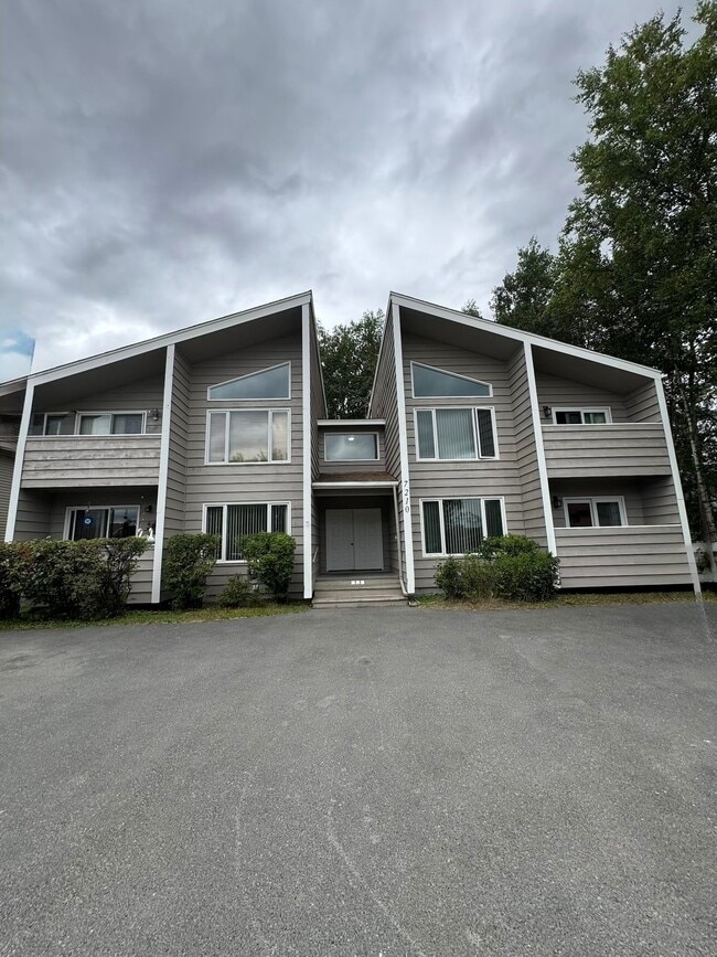 Building Photo - 7210 Bearfoot Dr