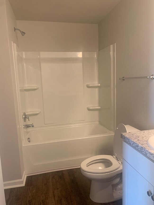 Building Photo - 35 Knoll Wy