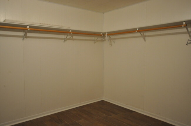 Building Photo - COMING SOON! 3 Bedroom 1.5 Bath Rental in ...