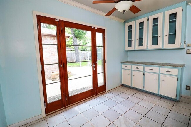 Building Photo - 14202 Ella Lee Ln