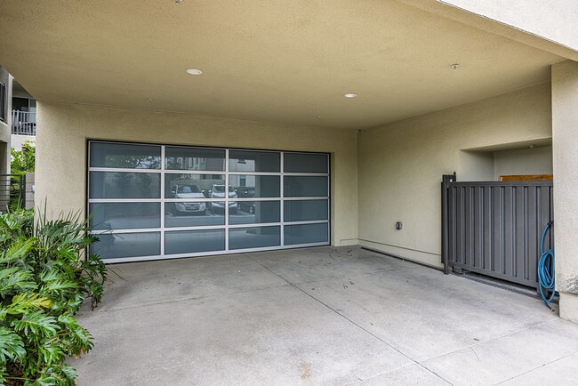 Building Photo - Lighthouse Community 4 Bedroom Home - Ocea...