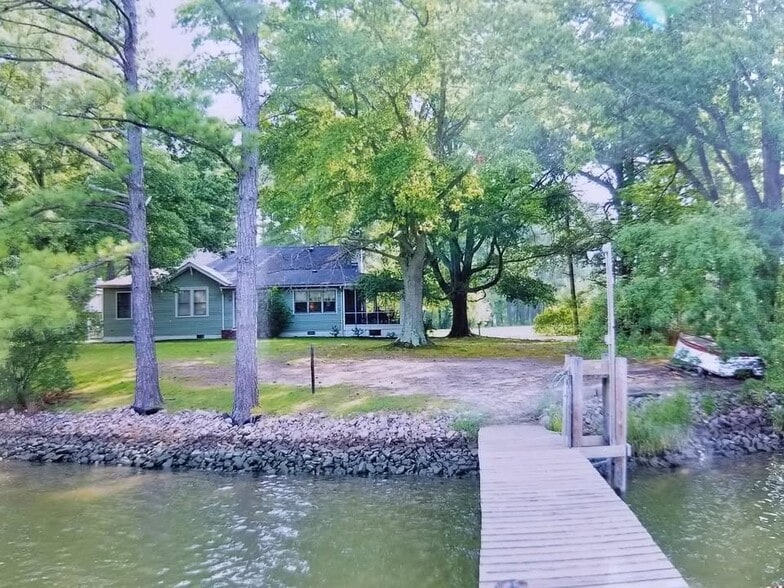 Building Photo - 152 Slate Rd