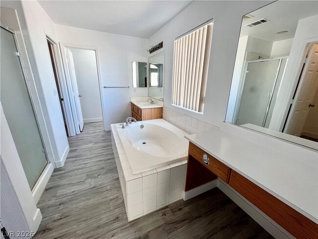 Building Photo - 8005 Twain Harte St