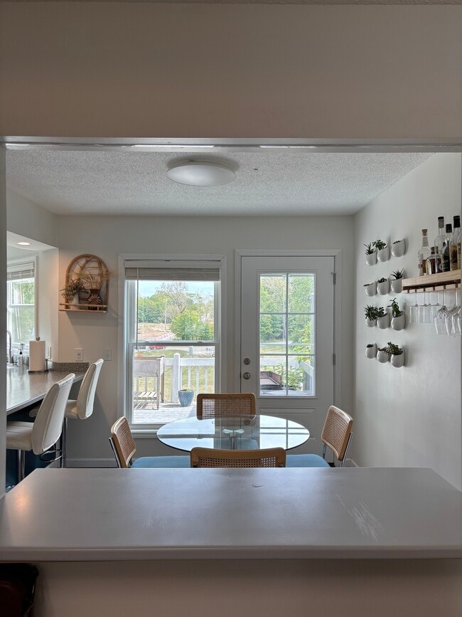 Building Photo - 713 Bent Tree Dr