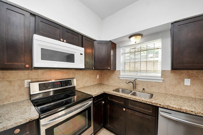 Building Photo - 12500 Brookglade Cir