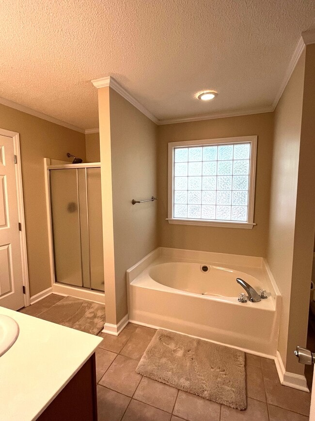 Building Photo - 763 Southwick Ave