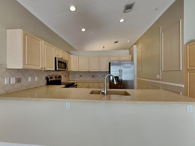 Primary Photo - 7610 NW 20th Dr