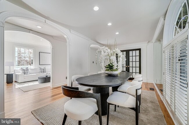 Building Photo - 4817 Chevy Chase Blvd