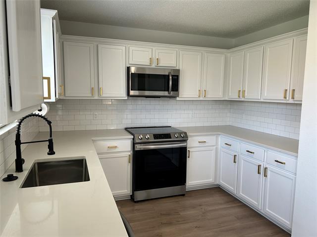 Building Photo - 337 Longshore Dr