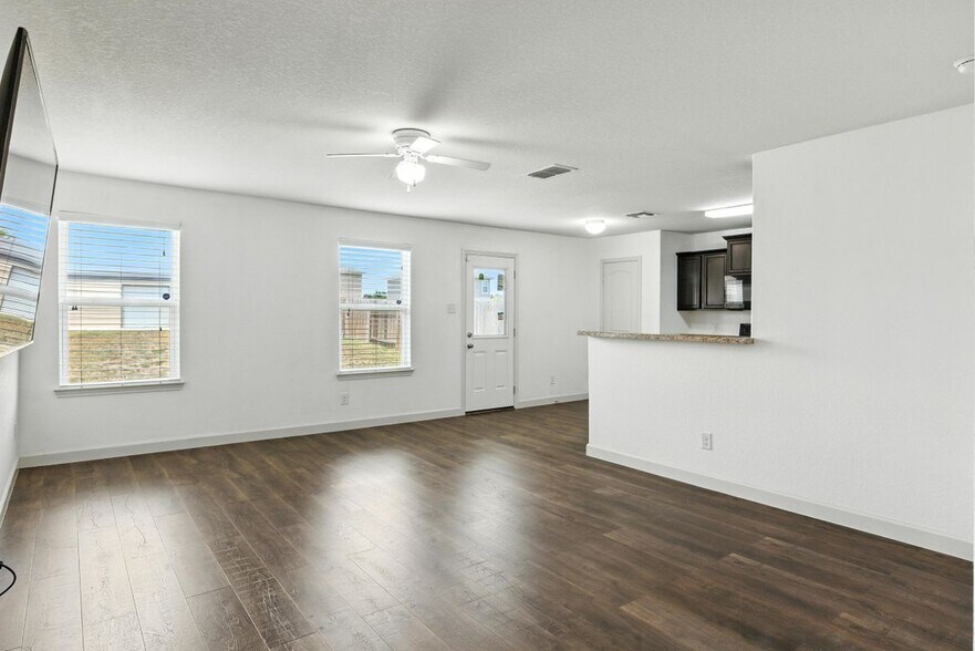 Building Photo - 6031 Southern Vis