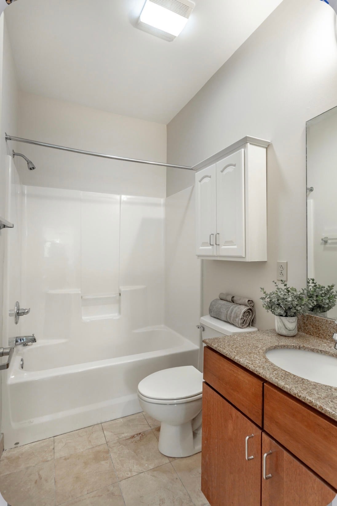 Building Photo - 817 Flynn St