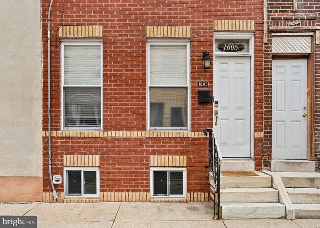 Primary Photo - 1605 S Bancroft St