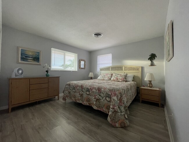 King Size Bed - 123 SE Sailfish Ln