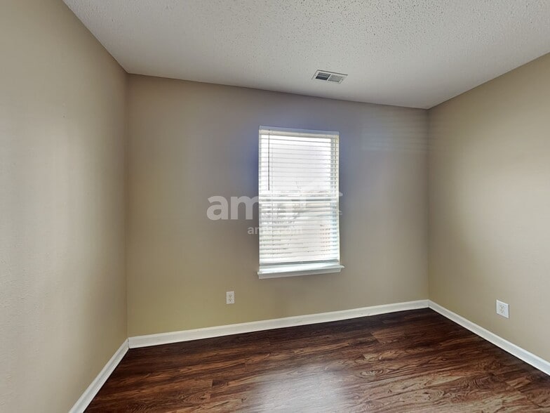 Building Photo - 19354 Tradewinds Dr