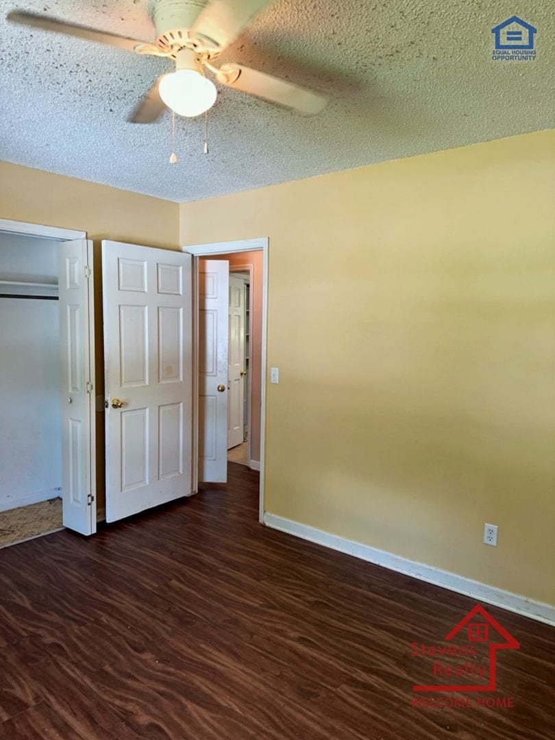 Building Photo - 4705 Metro Park Ln