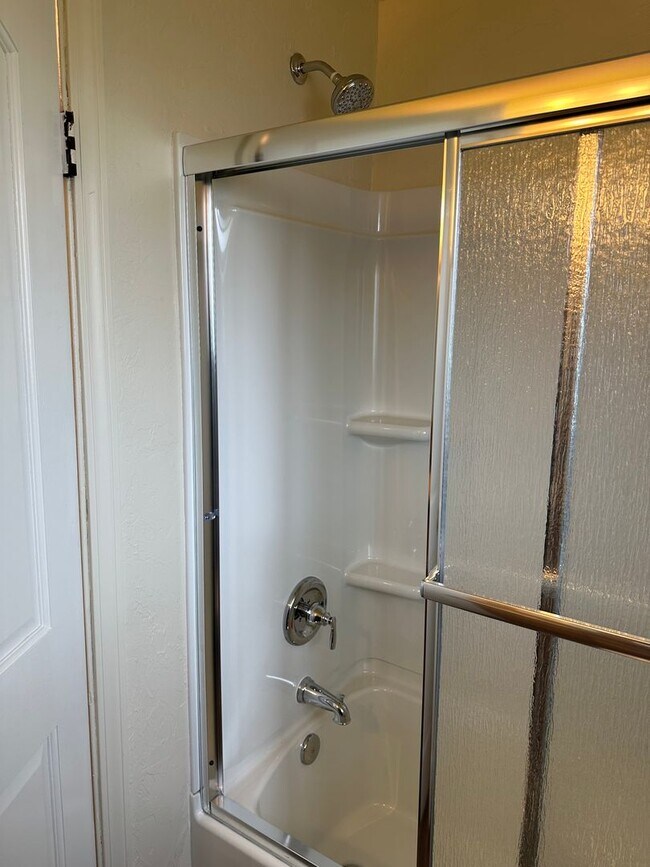 Building Photo - 776-778 W. Quinalt St.