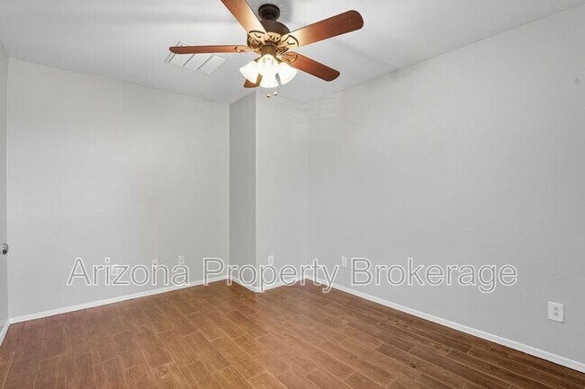 Building Photo - 2258 S Buckaroo Trail