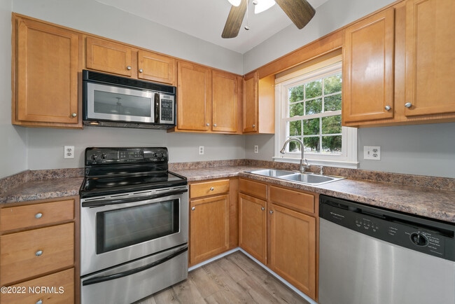 Building Photo - 206 Lorraine Ct