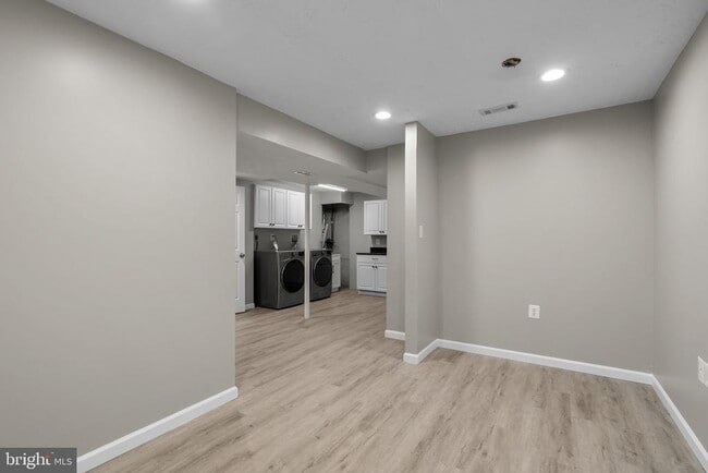 Building Photo - 20303 Marketree Pl