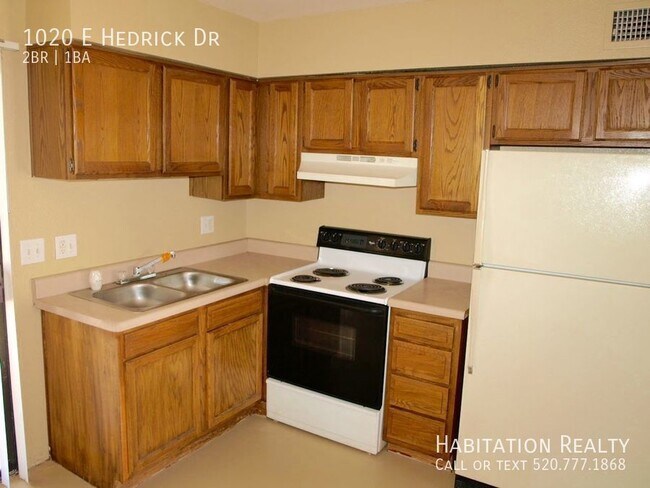 Building Photo - August Pre-Lease!! 2Bed/1Bath Hedrick Acre...