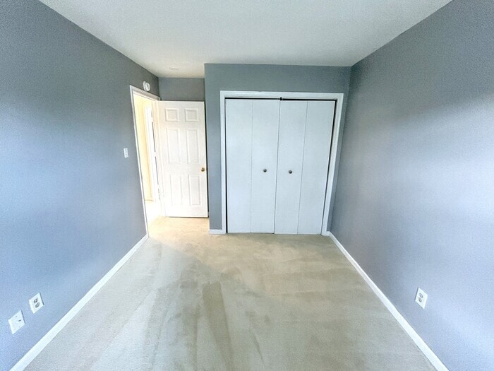 Building Photo - 6432 Goldenrod Ct