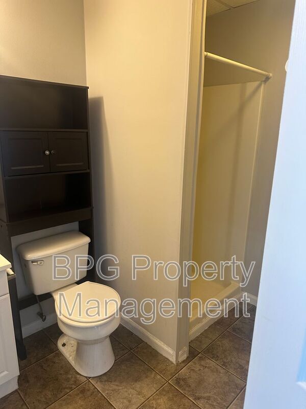 Building Photo - 95 N Main St