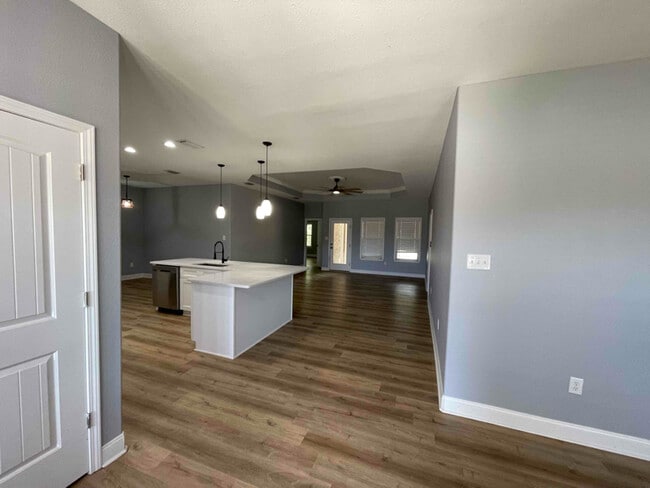 Building Photo - 10374 Sweet Bay Dr