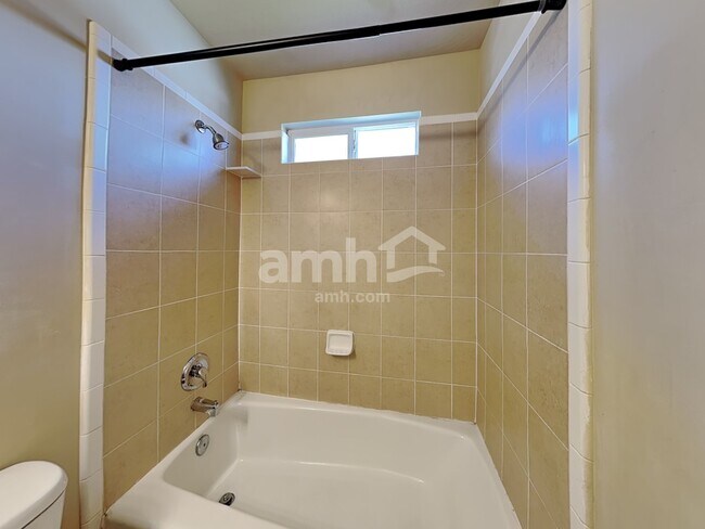 Building Photo - 617 S 375 W