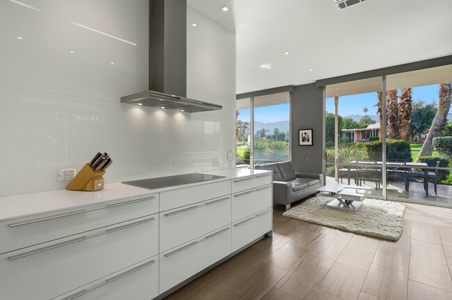 Building Photo - 47125 El Menara Cir