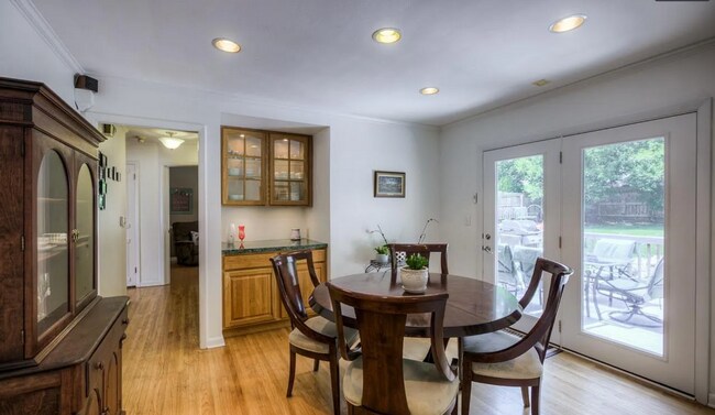 Building Photo - Charming 2 Bedroom In Benson!!