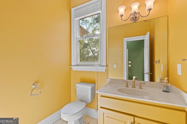 Building Photo - 235 Smokerise Trce