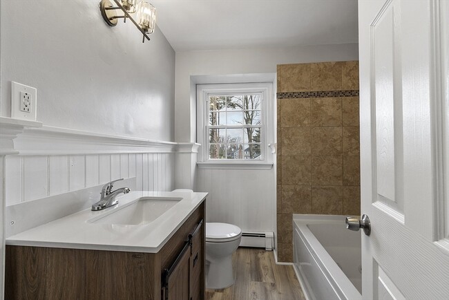 Building Photo - 124 Chadwick St